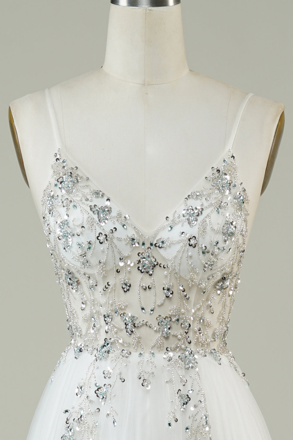 Precioso A Line Spaghetti Straps White Tulle Long Wedding Dress con abalorios