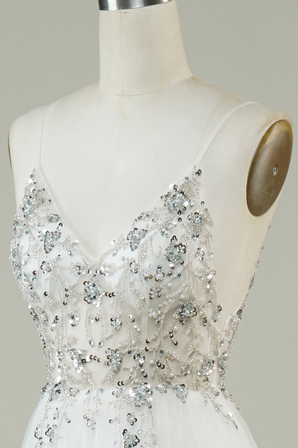 Precioso A Line Spaghetti Straps White Tulle Long Wedding Dress con abalorios