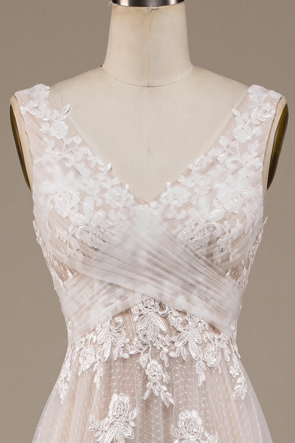 Vestido de novia Apricot Tulle Sweep Train con encaje