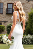 Vestido de novia de encaje con escote en V fruncido de sirena marfil con abertura
