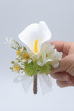 Boutonniere rosa de los hombres para la fiesta de bodas de graduación