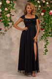 Vestido de fiesta de cuello cuadrado negro con abalorios brillantes con abertura