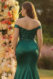 Vestido largo de satén de satén de talla grande de sirena verde oscuro con hombros descubiertos y abertura