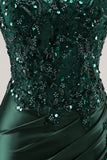 Vestido de fiesta de sirena verde oscuro sin tirantes con abertura