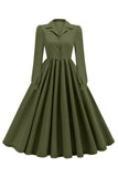 Vestido plisado de solapa con muescas verde militar de la década de 1950 con mangas largas