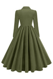 Vestido plisado de solapa con muescas verde militar de la década de 1950 con mangas largas