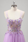 Vestido de fiesta con apliques florales lilas con cuentas brillantes