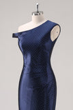 Vestido formal con cuentas de un hombro con vaina azul marino