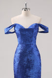 Vestido formal largo de satén azul real con hombros descubiertos y mangas desmontables