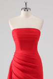 Vestido formal de vaina fruncido rojo con abertura