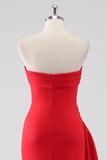 Vestido formal de vaina fruncido rojo con abertura