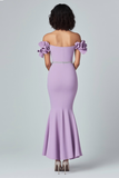 Vestido formal con volantes de sirena lila con hombros descubiertos