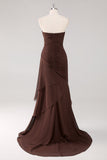 Vestido negro con volantes fruncidos