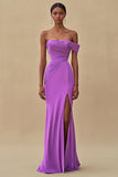 Vestido formal largo de sirena púrpura con hombros descubiertos y abertura