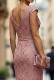 Vestido de la madre de la novia bordado en pico de sirena rojo oscuro con lentejuelas