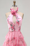 Vestido largo de graduación con filetes de chiffon, con volantes y un cuello halter con recorte de chiffon, con un vestido largo de fin, flor 3D