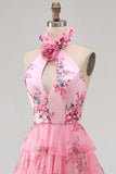 Vestido largo de graduación con filetes de chiffon, con volantes y un cuello halter con recorte de chiffon, con un vestido largo de fin, flor 3D
