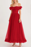 Vestido formal largo rojo con volantes y hombros descubiertos