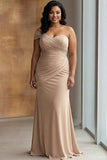 Vestido formal largo de talla grande con pliegues caqui ligero de un solo hombro