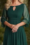 Vestido de gasa verde oscuro de la madre de la novia con mangas 3/4