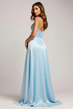 Vestido de fiesta largo de satén con tirantes de espagueti azul cielo de una línea con abertura