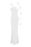 Vestido formal sin espalda con tirantes de espagueti de sirena blanca