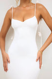 Vestido formal sin espalda con tirantes de espagueti de sirena blanca