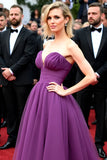 Vestido de gala de tul de tul de color púrpura oscuro