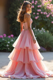 Vestido de fiesta rosa con volantes