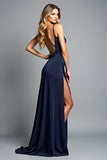 Vestido formal largo con tirantes de espagueti azul marino de una línea con abertura