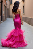 Vestido de fiesta largo sin tirantes de sirena fucsia con volantes