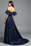 Vestido formal de línea fruncido azul marino con hombros descubiertos