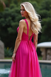 Vestido de fiesta largo de tul fruncido con tirantes fucsia de una línea