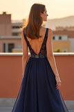 Tul azul marino con escote en V profundo Vestido formal de línea A con abalorios