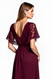 Vestido de Madre de la Novia de la Madre de la Novia con Escote en V de Encaje Cabernet hasta la Rodilla