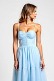 Vestido de dama de honor con tirantes de espagueti de una línea azul cielo