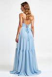 Vestido de dama de honor azul cielo de gasa con tirantes finos de una línea