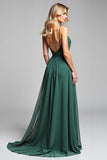 Tirantes de espagueti verde oscuro de gasa Un vestido largo de dama de honor