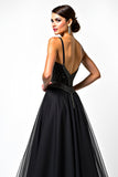 Vestido de corbata negra fruncido de lentejuelas con tirantes finos de una línea