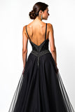 Vestido de corbata negra fruncido de lentejuelas con tirantes finos de una línea