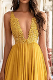 Vestido largo de fiesta de tul amarillo con cuello en V profundo y línea A con apliques