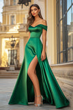 Vestido de fiesta largo de satén verde con hombros descubiertos y abertura