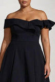 Vestido formal negro de satén de talla grande Línea A