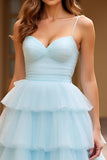 Vestido de fiesta largo de tul con tirantes de espagueti azul cielo