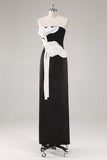 Vestido de invitada de boda sin tirantes con vaina negra con flores 3D