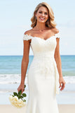 Vestido de novia largo de satén con hombros descubiertos sirena blanca con encaje