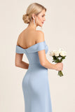Vestido largo de dama de honor fruncido de sirena azul empolvado con hombro fruncido con abertura