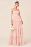 Vestido de dama de honor largo con volantes sin tirantes de color rosa caramelo