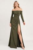 Vestido largo de dama de honor con hombros fruncidos verde oliva y mangas largas