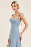 Vestido largo de dama de honor con tirantes de gasa azul cielo de una línea